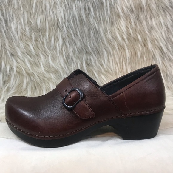 dansko buckle clogs